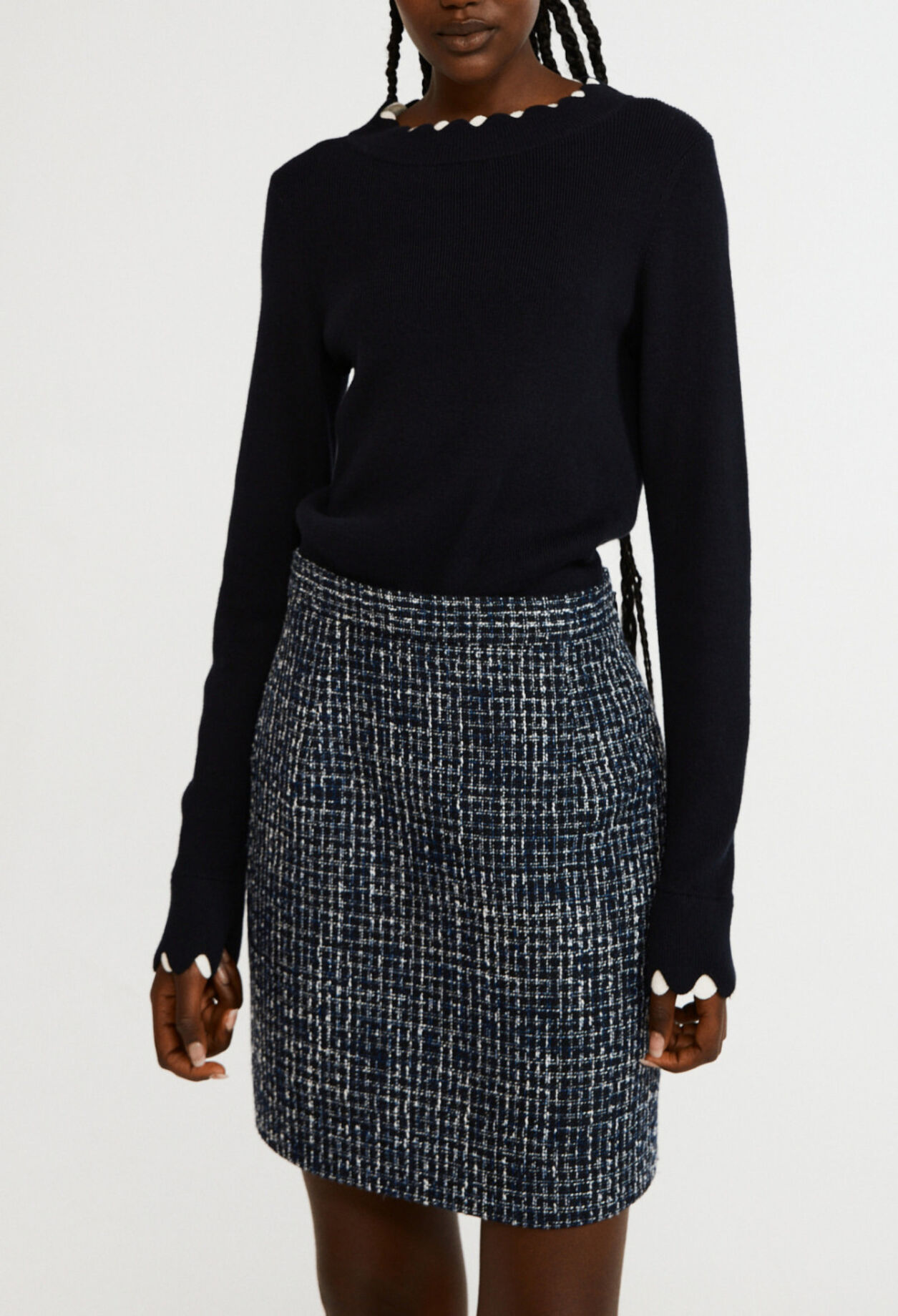 Round neck pullover