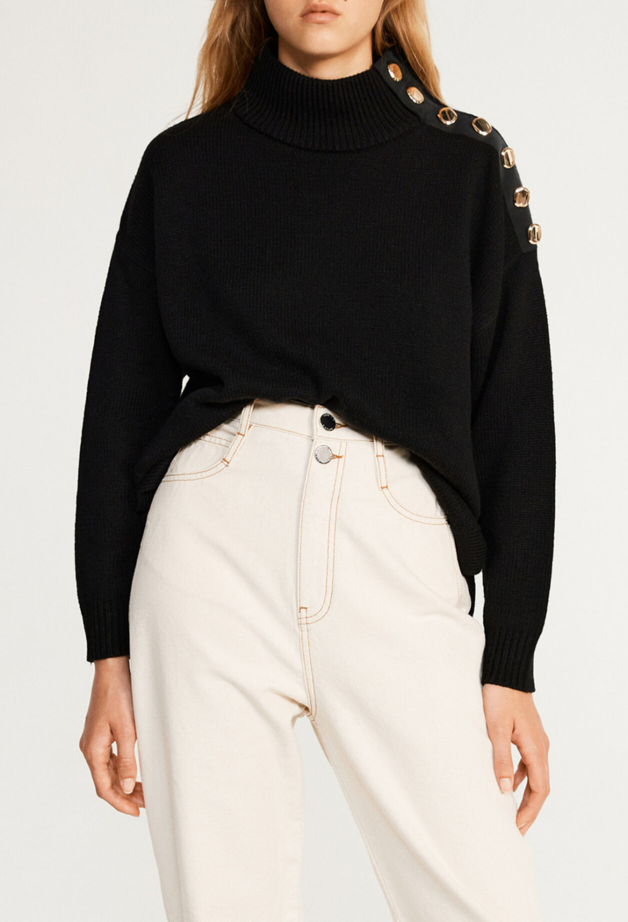 Traceable wool funnel neck pullover