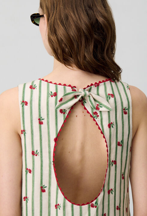 Robe courte sans manches