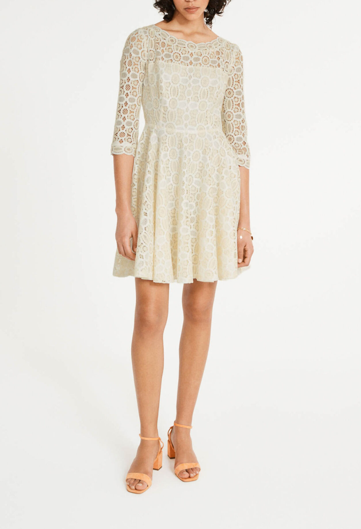 Robe en dentelle