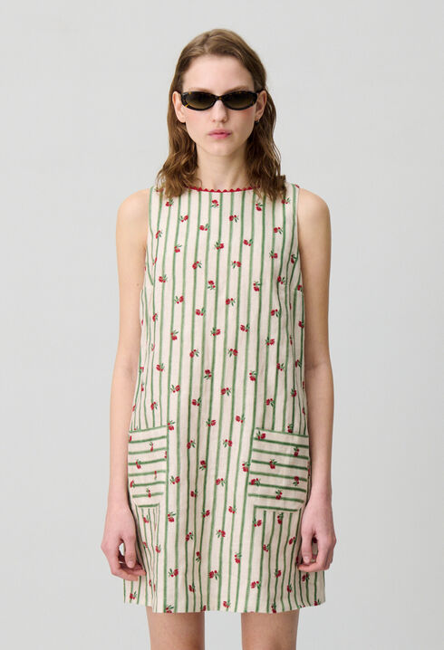 Robe courte sans manches