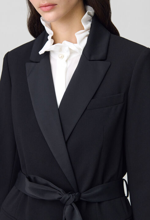 Veste tailleur boutonnée ceinturée