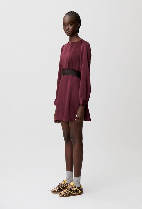 Robe courte fluide satinée