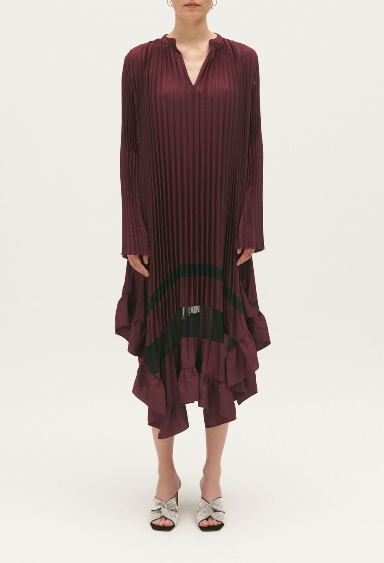 Robe mi-longue plissée