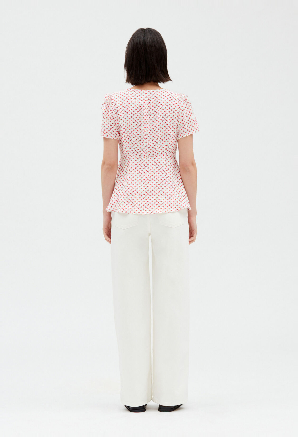 Short-sleeved top