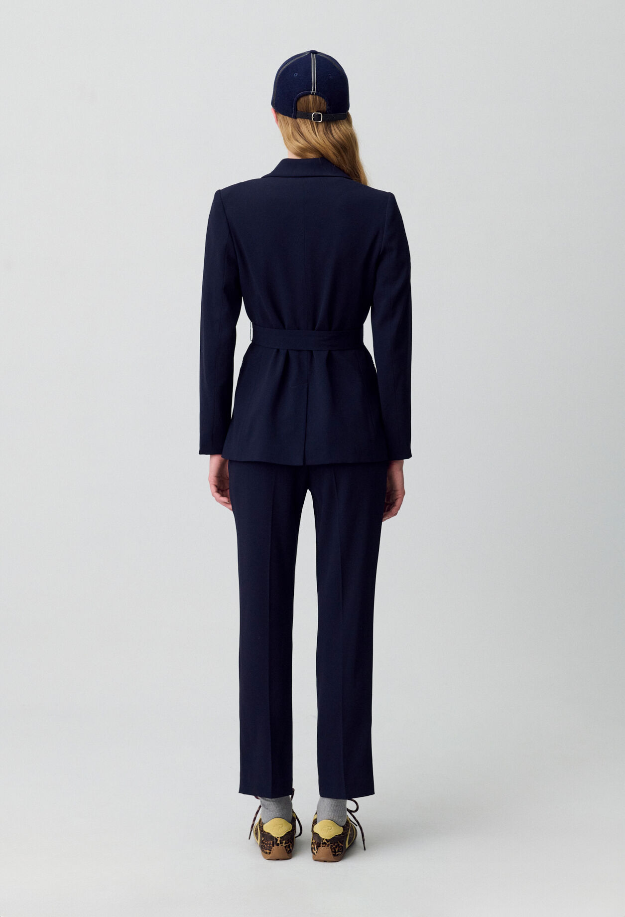 Veste tailleur ceinturée