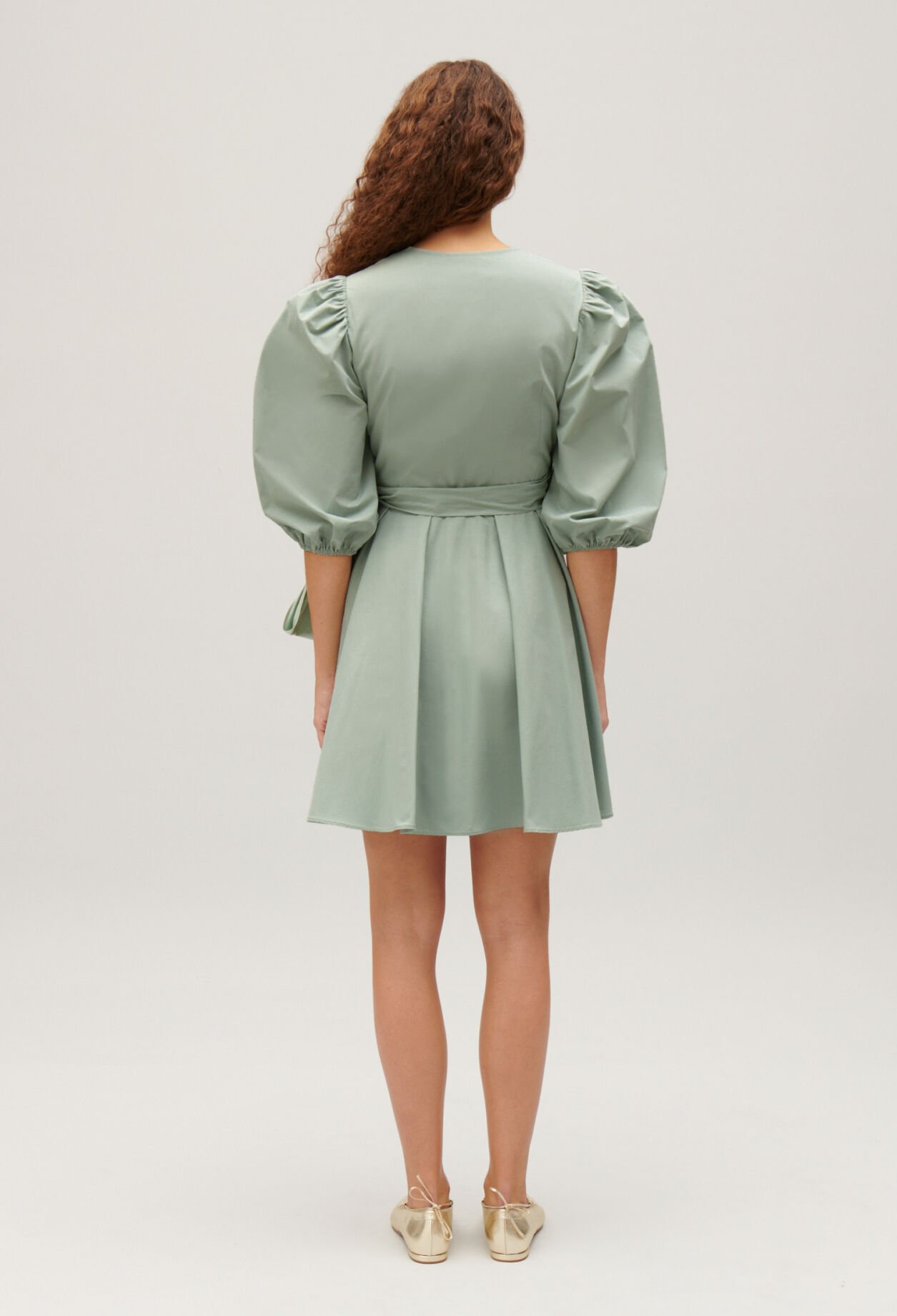 Robe courte cache-cœur