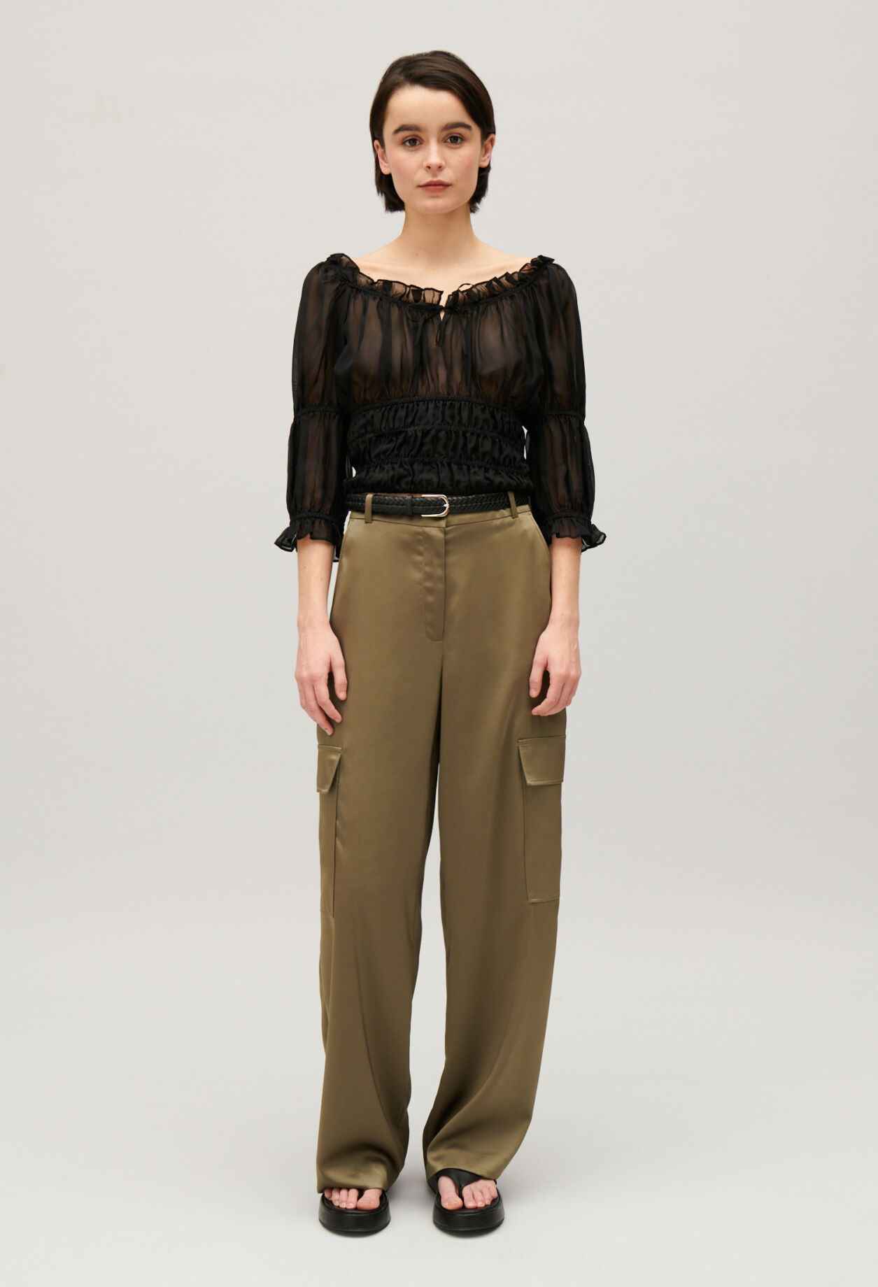 Blouse courte volants noire