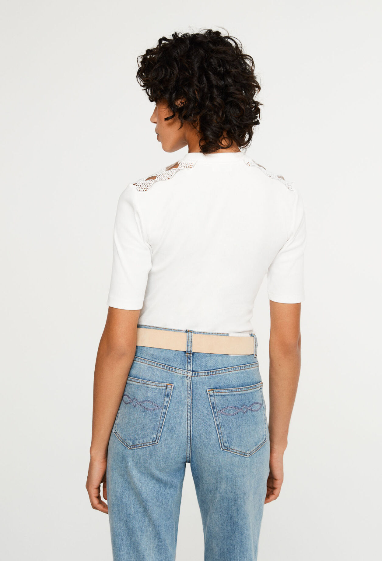T-shirt en dentelle
