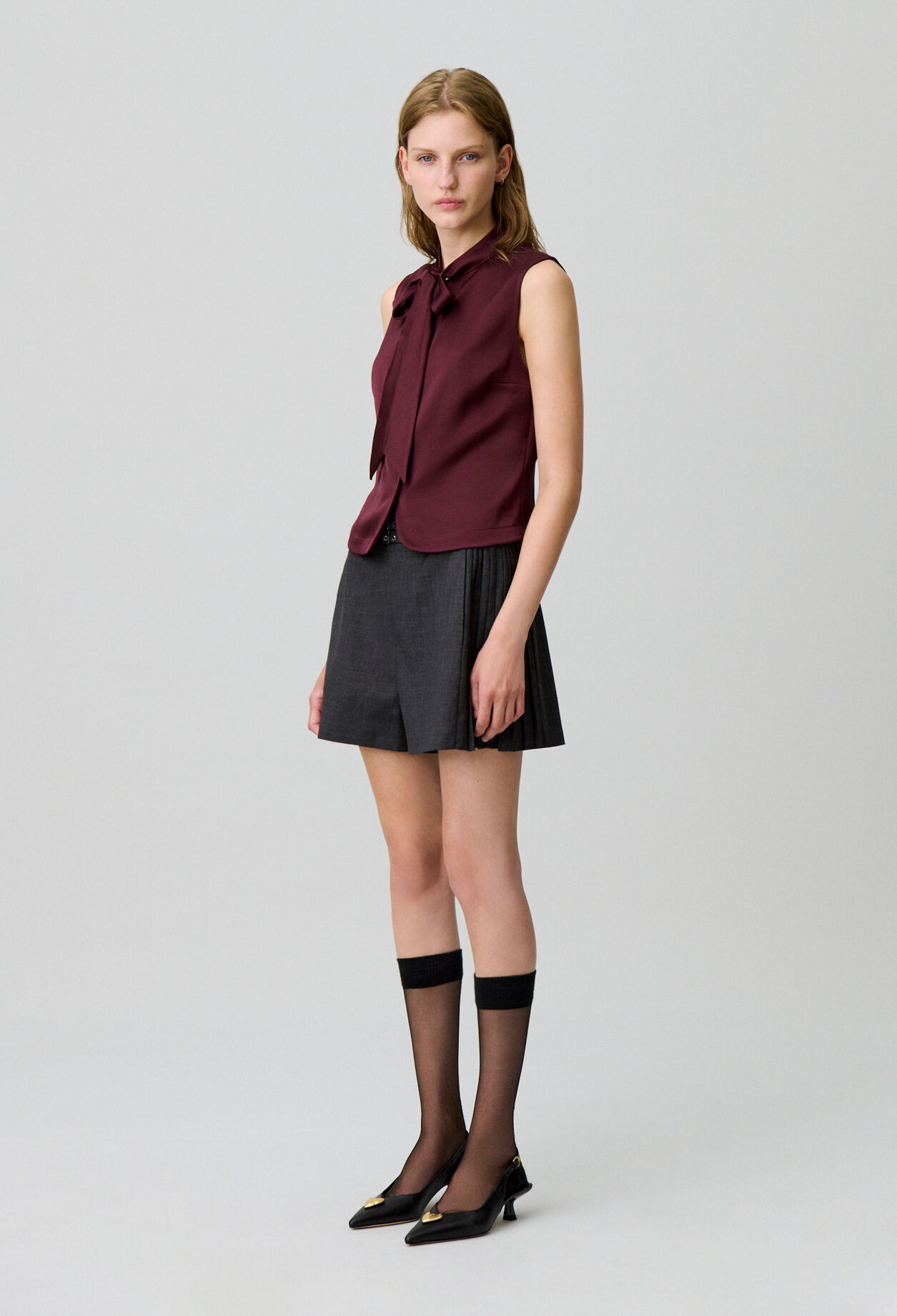 Chemise satinée sans manches