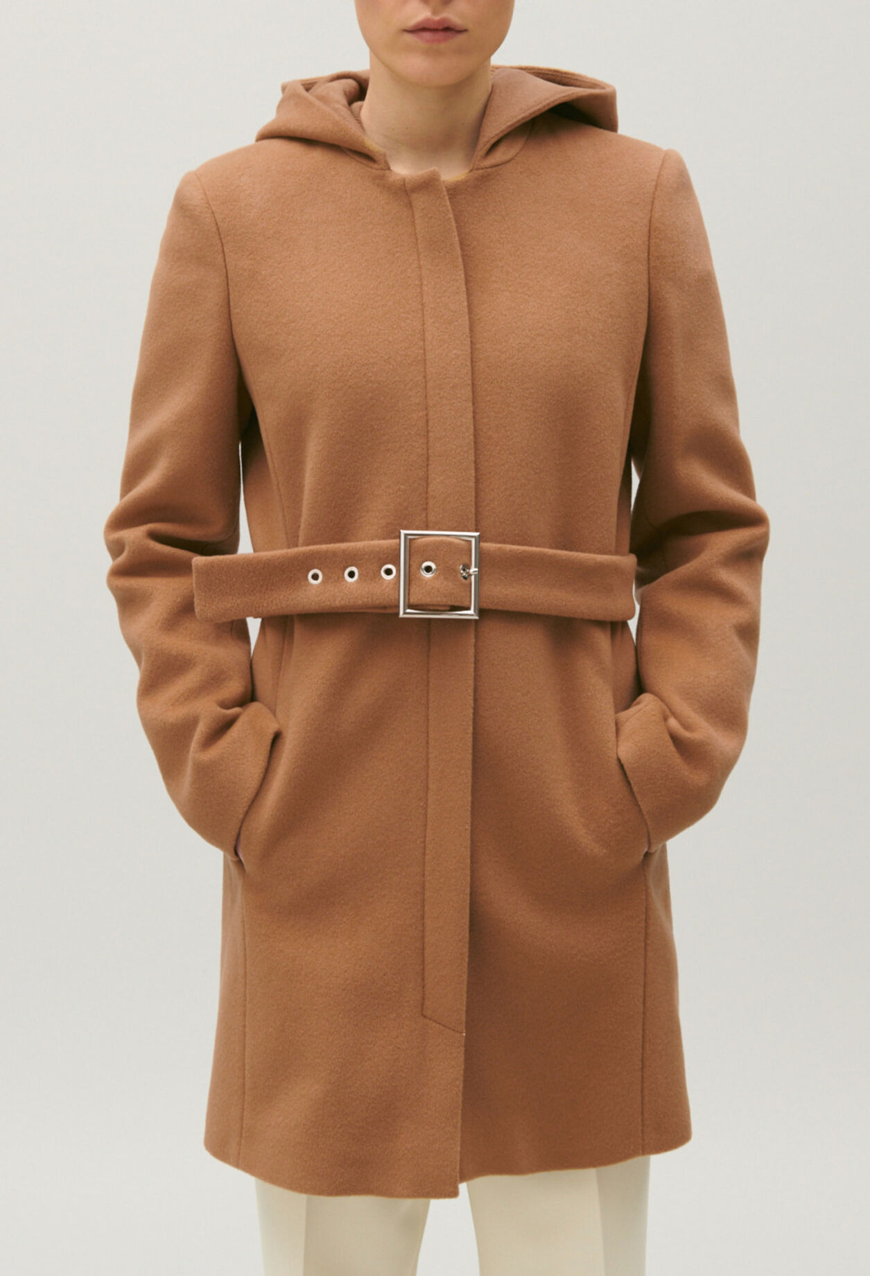 Belted coat in wool and cashmere