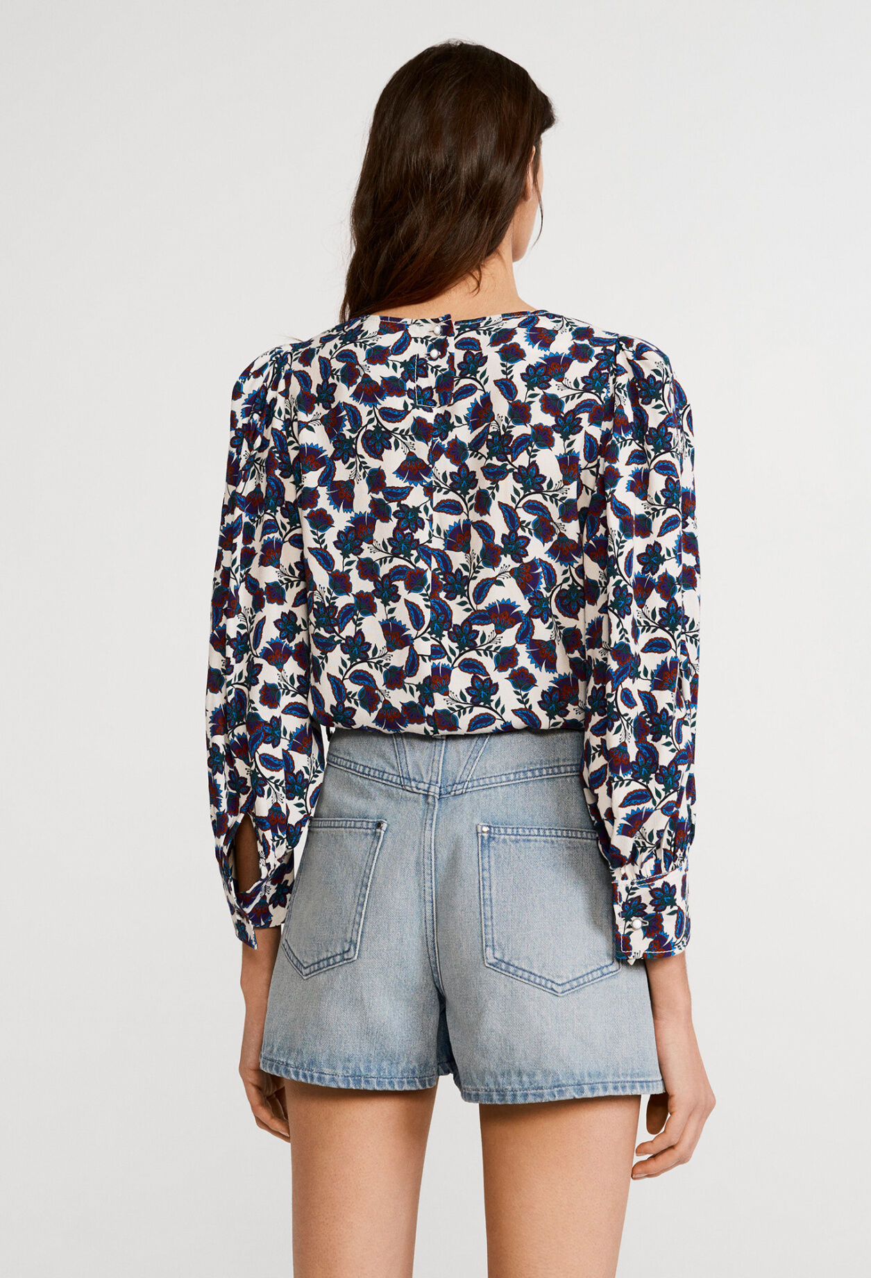 Flowing blouse