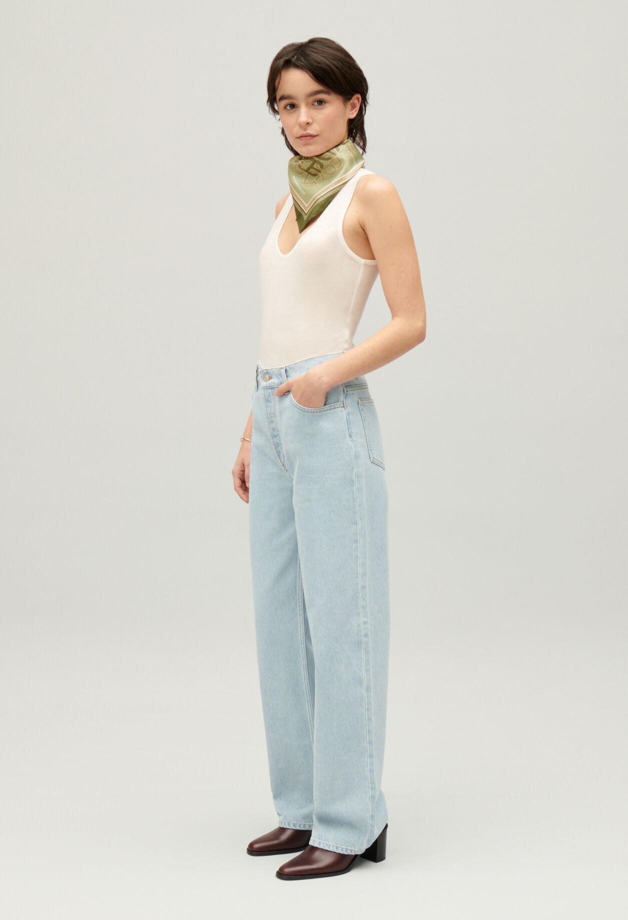 Jean Claude droit bleu délavé