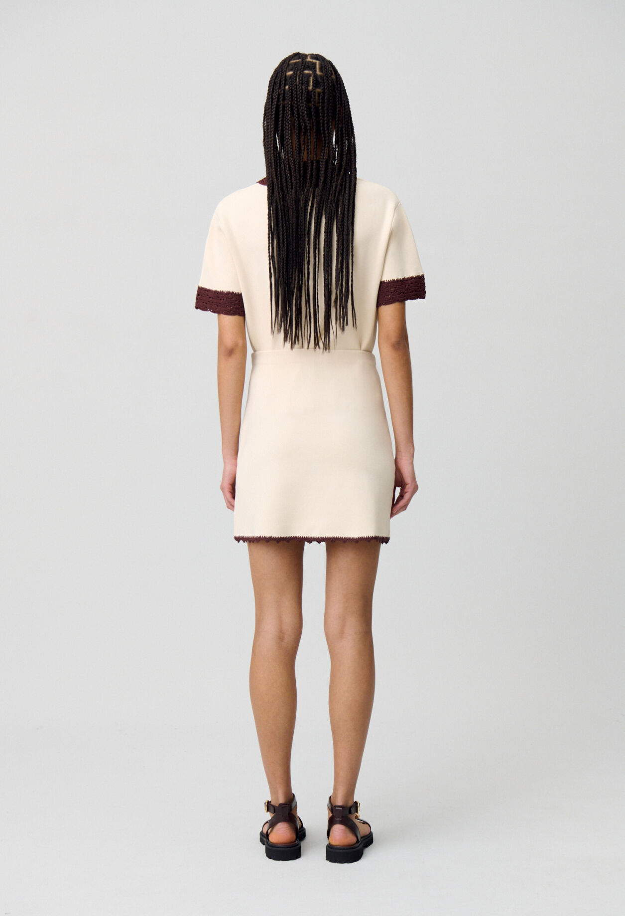 Short knit skirt