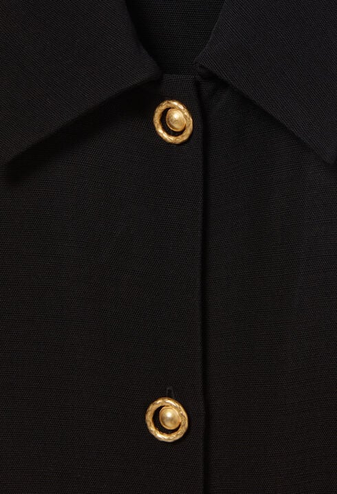 Robe courte sans manches
