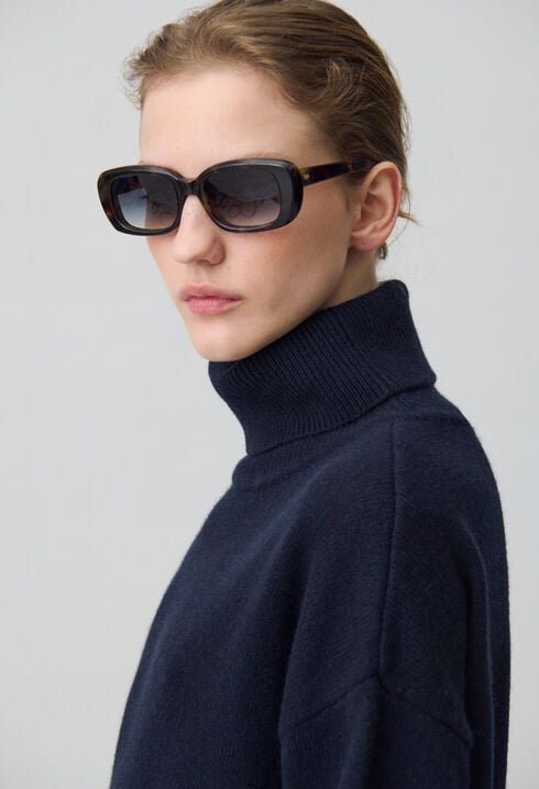 Navy cashmere jumper