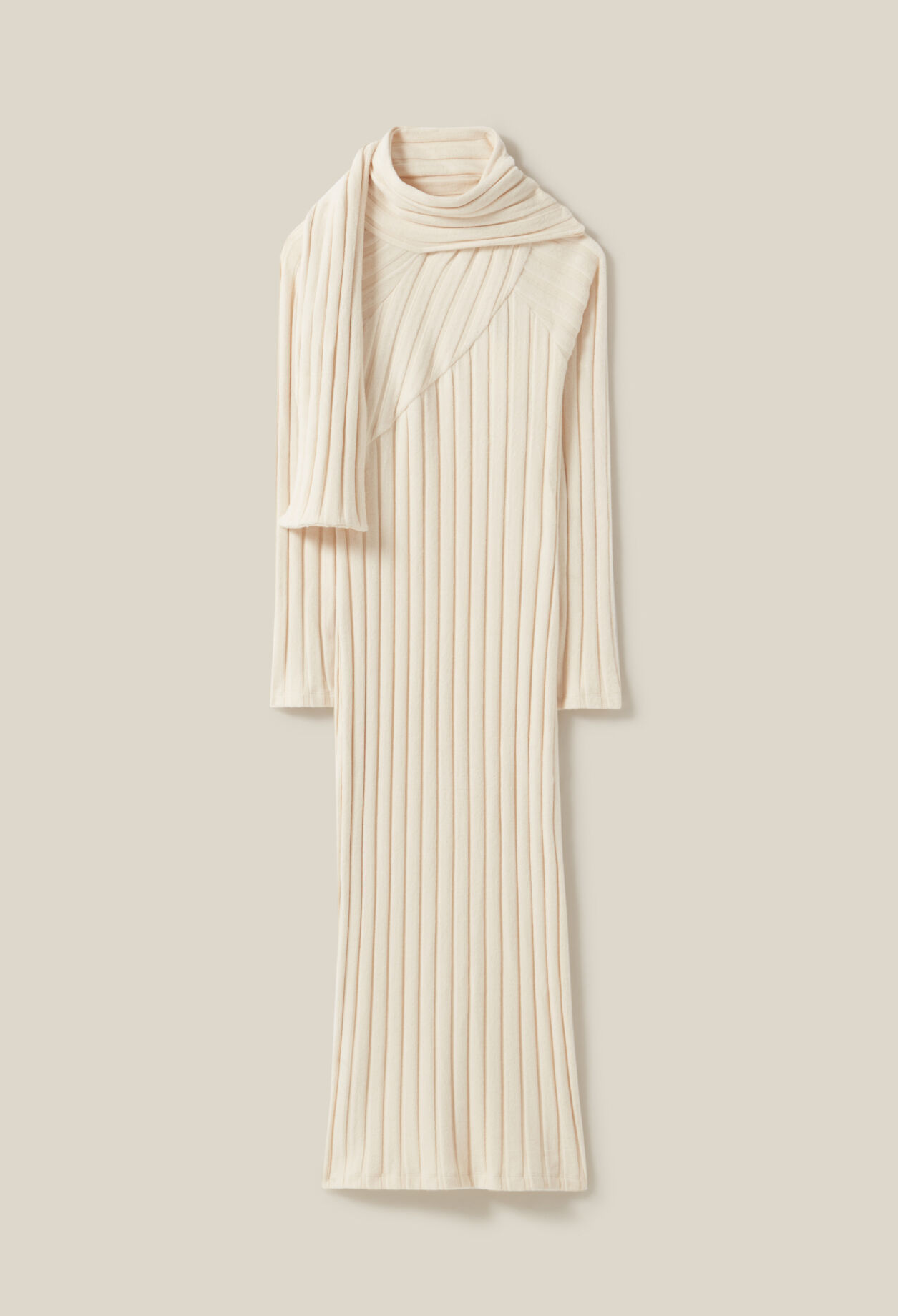Long knitted dress with tie scarf