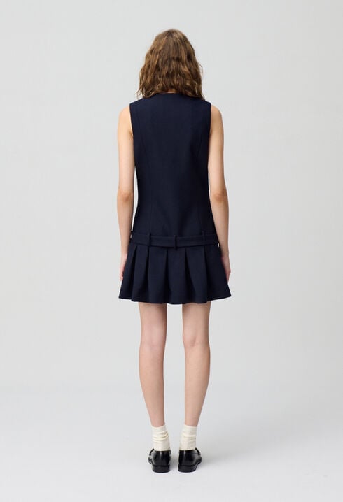 Robe courte cintrée plissée