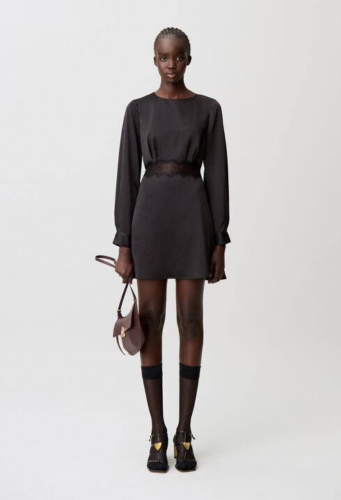 Robe courte fluide satinée