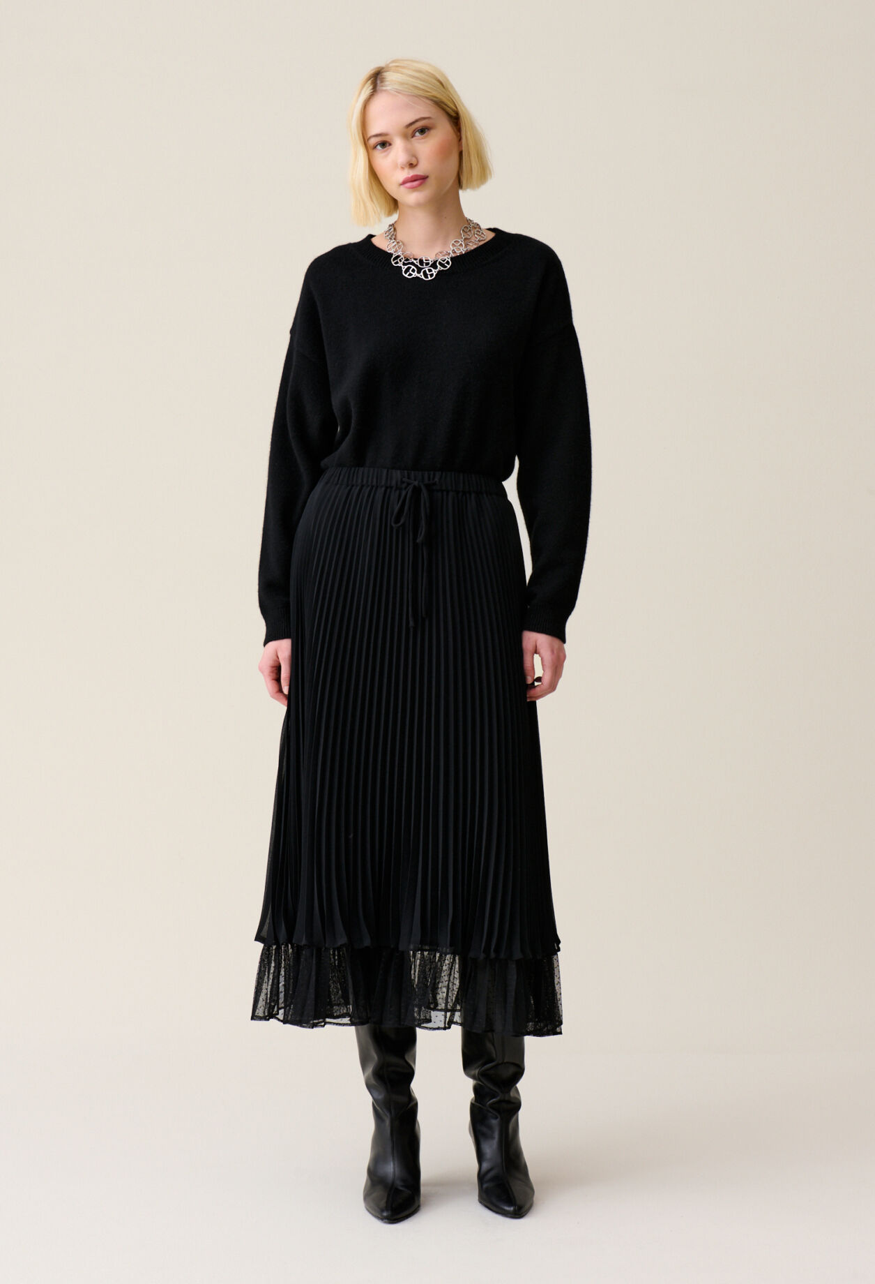 Jupe midi fluide plissee noire pour femme Claudie Pierlot