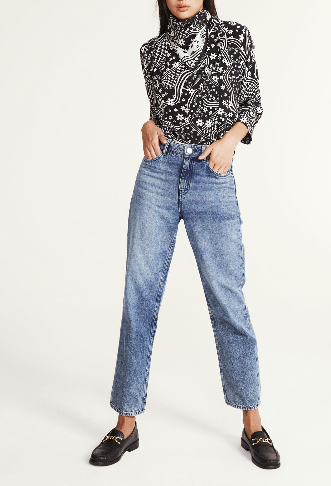 Blouse à col montant