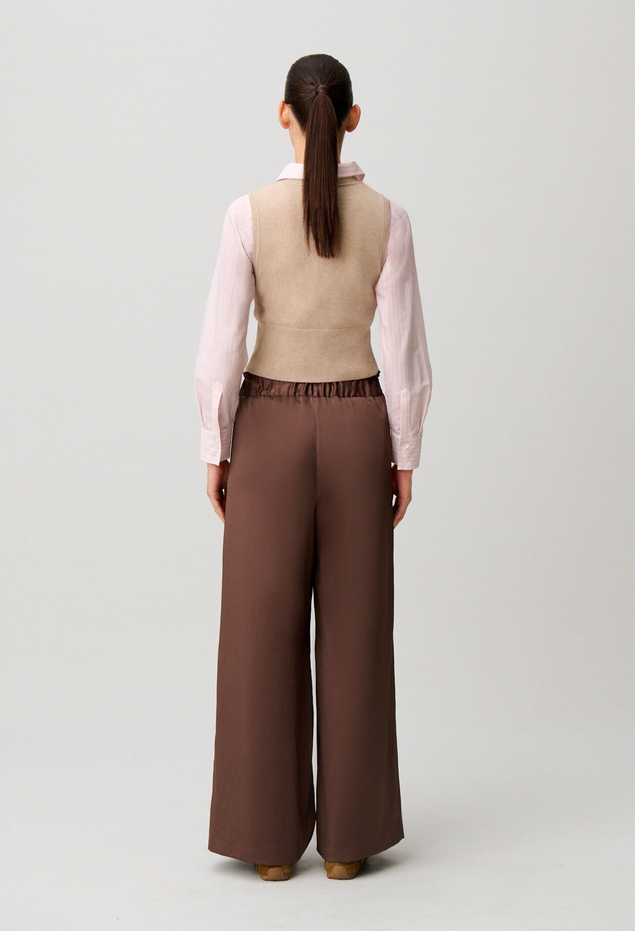 Pantalon fluide satin&eacute;