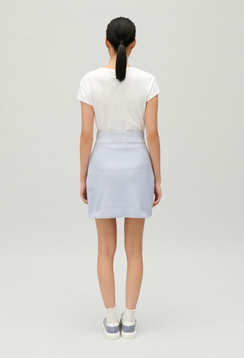 Short high-waisted skirt