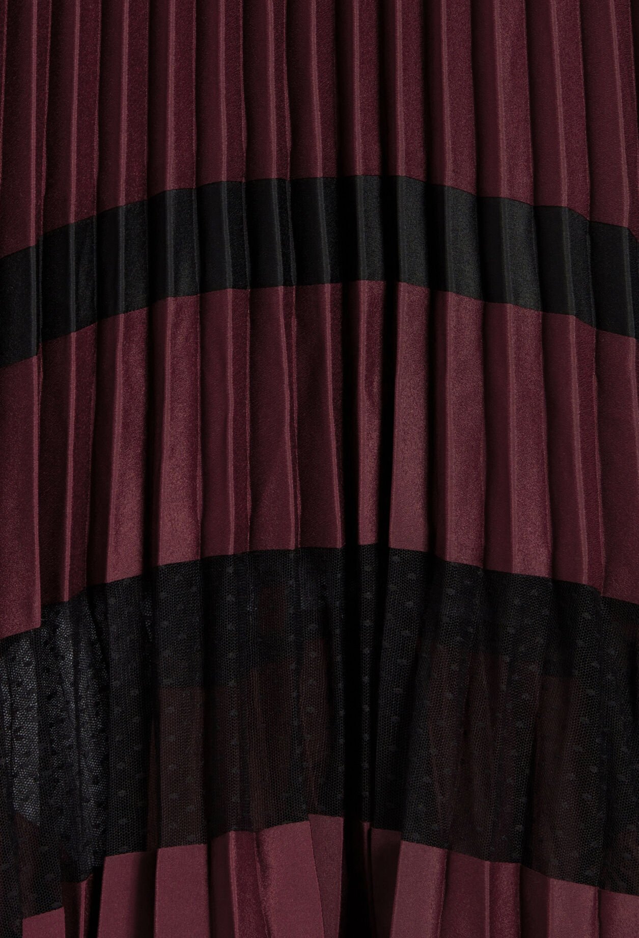 Robe mi-longue plissée