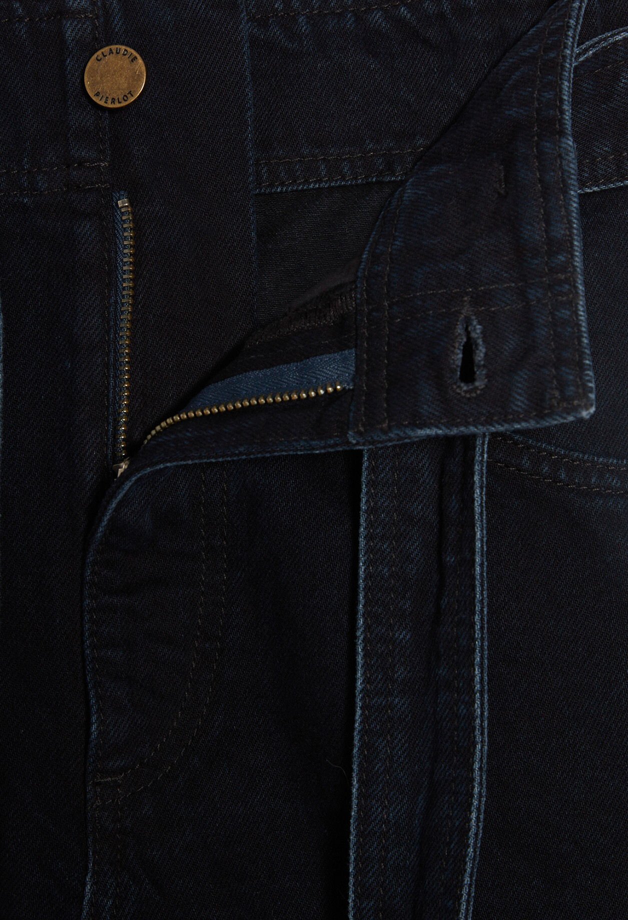 Raw-edged cropped jeans